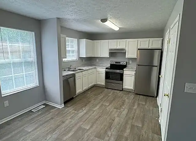 Property at Eagle Ridge Townhomes - 114 Eagle Creek Dr, Erlanger, KY, 41018, 3 beds, 2-2.5 baths, [object Object]