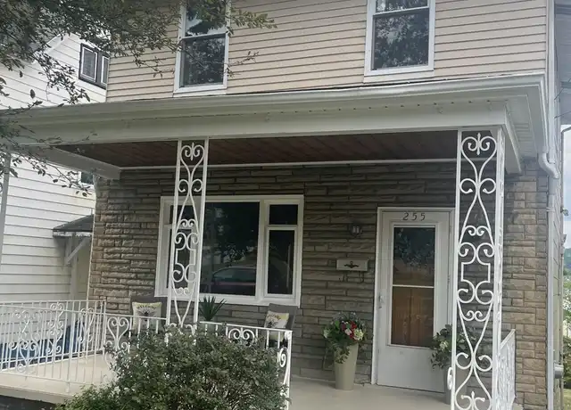 Property at 255 State St, Baden, PA, 15005, 3 beds, 1.5 baths, [object Object]