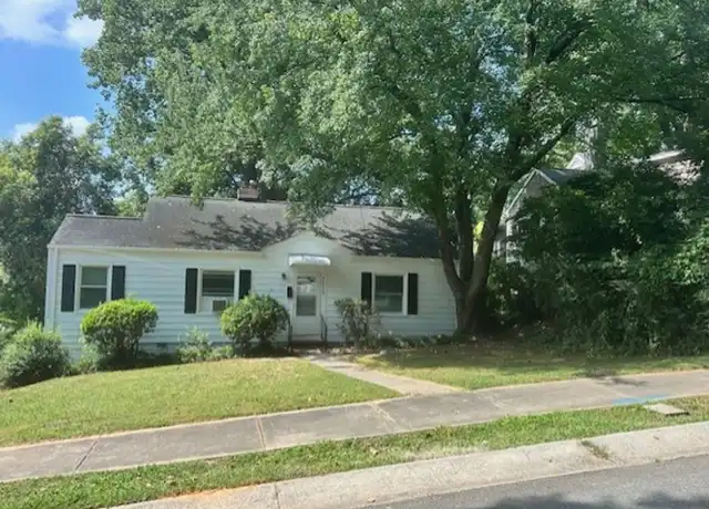 Property at 1113 Skyview Rd, Charlotte, NC, 28208, 3 beds, 1 bath, [object Object]