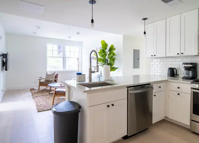 Property at 529 G St SE Unit 301-1 301, Washington, DC, 20003, 1 bed, 1 bath, [object Object]