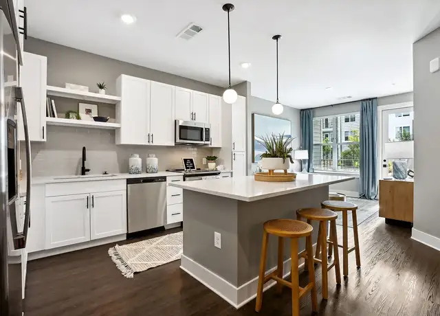 Photo of 1055 Alpharetta St, Roswell, GA 30075