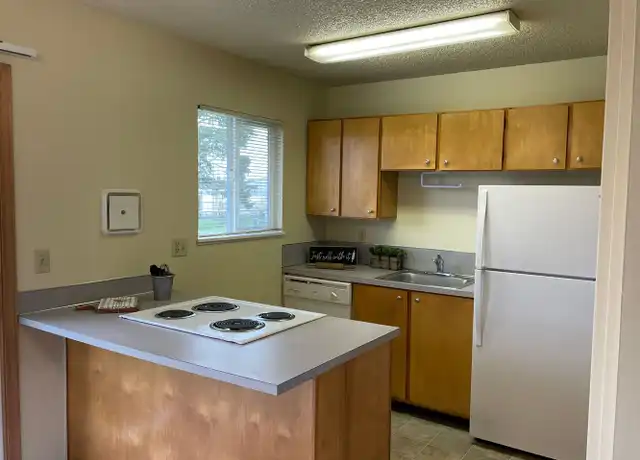 Property at 9511 SE 73rd Ave Unit 2, Milwaukie, OR, 97222, 2 beds, 1 bath, [object Object]