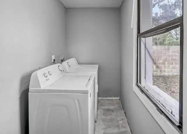 Property at 7825 Denham Rd W, Jacksonville, FL, 32208, 1 bed, 1 bath, [object Object]