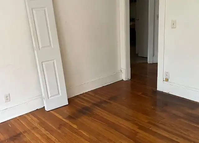 Property at 196-198 Bowdoin St Unit 196-3L, Springfield, MA, 01109, 2 beds, 1 bath, [object Object]