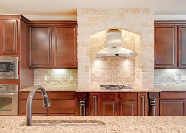 Property at 4500 Wandering Vine Trl, Round Rock, TX, 78665, 4 beds, 2 baths, [object Object]