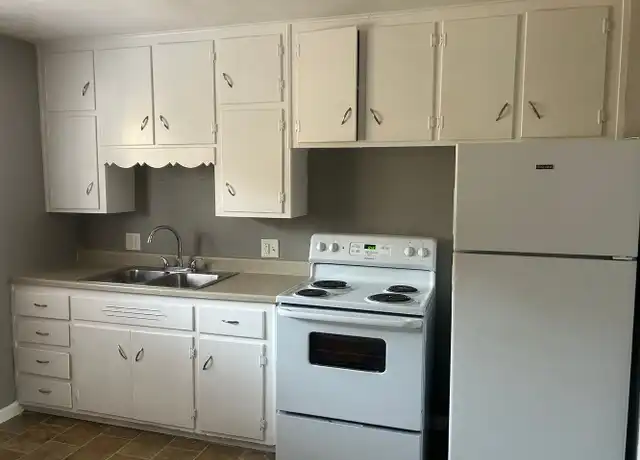 Property at 1006 Forest Ct Unit B02 1018 10, Kansas City, KS, 66103, 2 beds, 1 bath, [object Object]