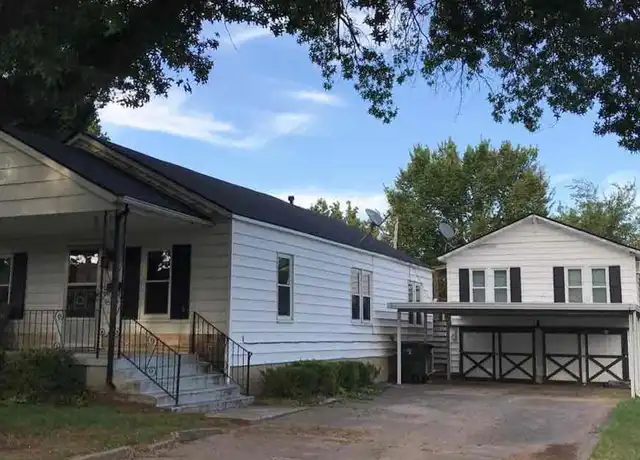 Property at 704 W Robb Ave Unit 1/2, Muskogee, OK, 74401, 1 bed, 1 bath, [object Object]