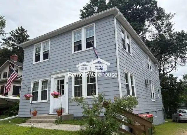 Property at 60 Grove St, Mahtomedi, MN, 55115, 2 beds, 1 bath, [object Object]