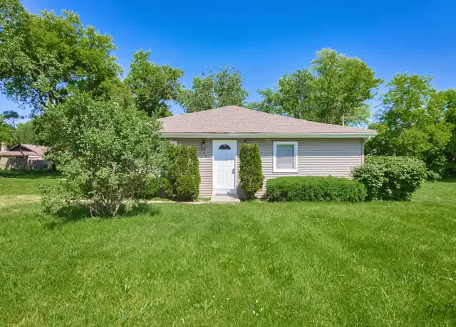 Property at 406 Eastview Ave, McHenry, IL, 60051, 2 beds, 2 baths, [object Object]