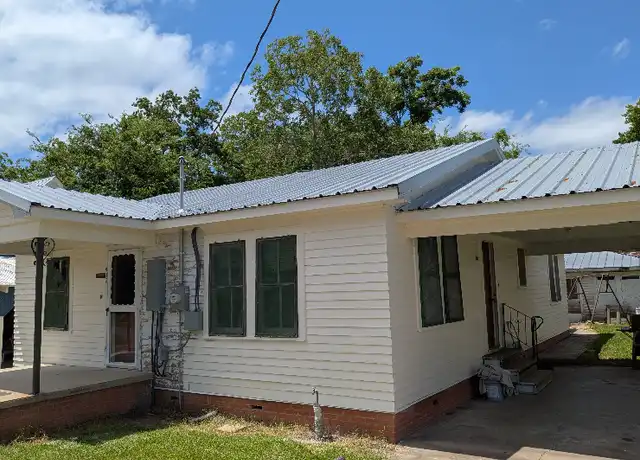 Property at 413 E Oak St, Crowley, LA, 70526, 3 beds, 2 baths, [object Object]