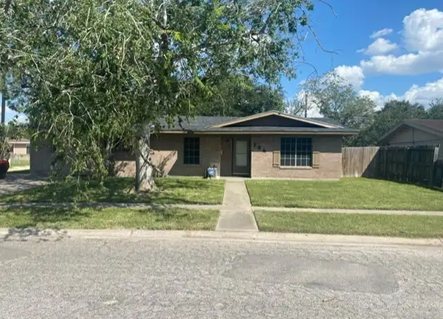 Property at 704 S 17th St, Kingsville, TX, 78363, 4 beds, 2 baths, [object Object]