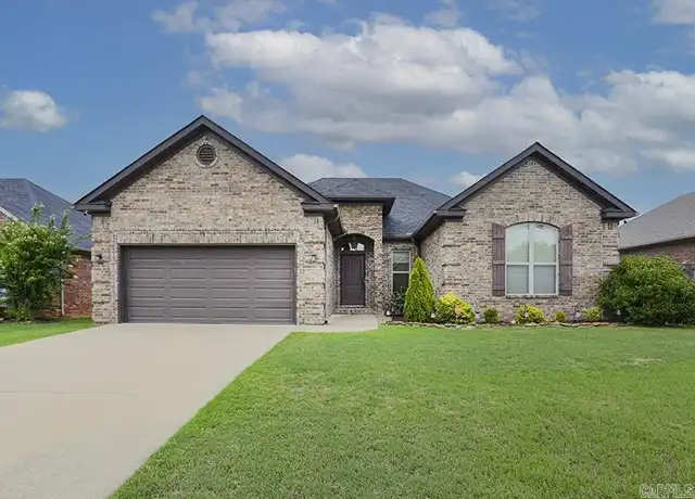 Property at 121 Cabanel Dr, Maumelle, AR, 72113, 3 beds, 2 baths, [object Object]