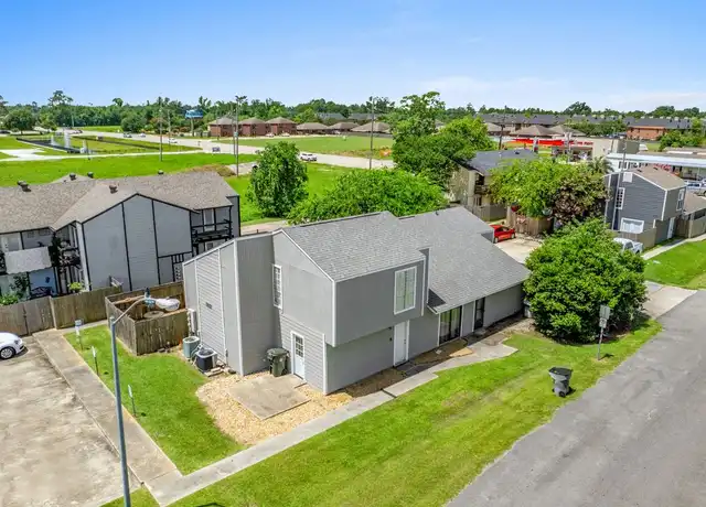 Property at 1851 Fox Run Dr Unit 1A, Lake Charles, LA, 70605, 2 beds, 2 baths, [object Object]