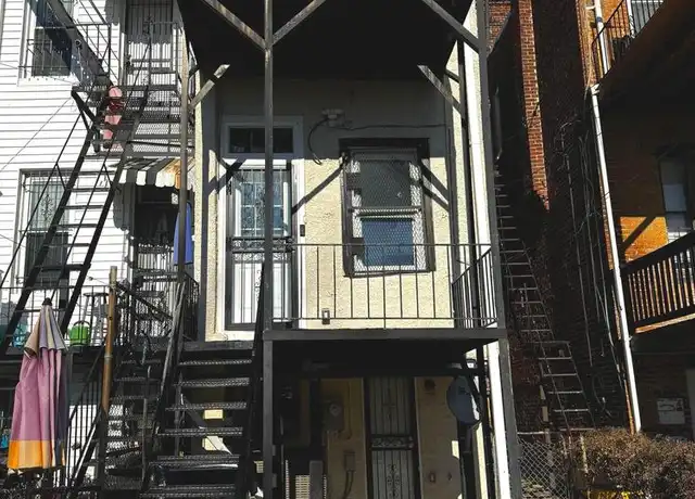 Property at 3208 Auchentoroly Ter, Baltimore, MD, 21217, 1 bed, 1 bath, [object Object]