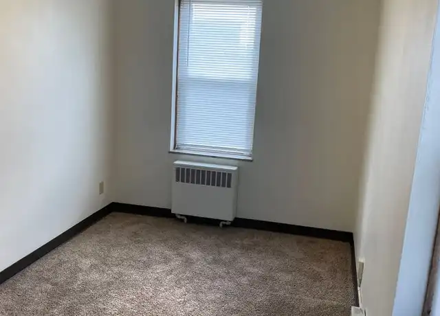 Property at 471 High Ave Unit High, 471 2A, Oshkosh, WI, 54901, 2 beds, 1 bath, [object Object]