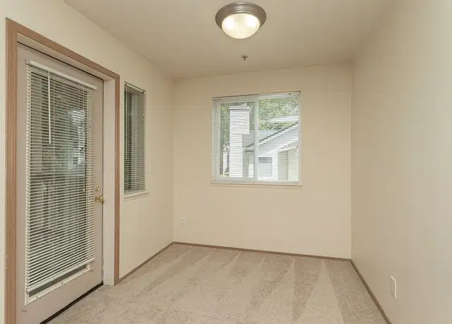 Photo of 8601 26th St W, University Place, WA 98466
