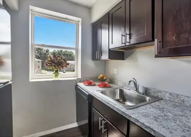 Property at Lehigh Square - 2908 Fernor St, Allentown, PA, 18103, 1-2 bed, 1-1.5 bath, [object Object]