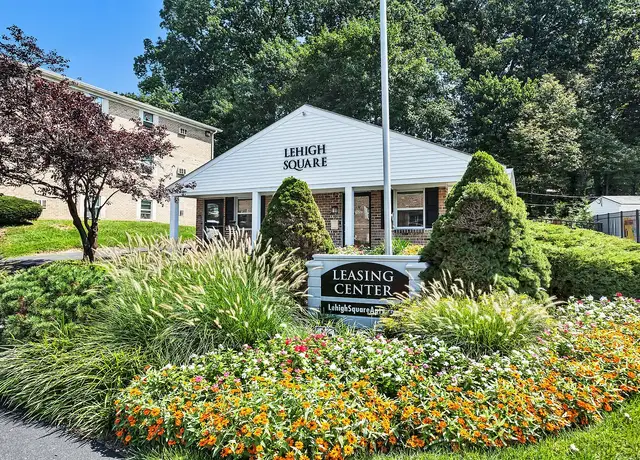 Photo of 2908 Fernor St, Allentown, PA 18103