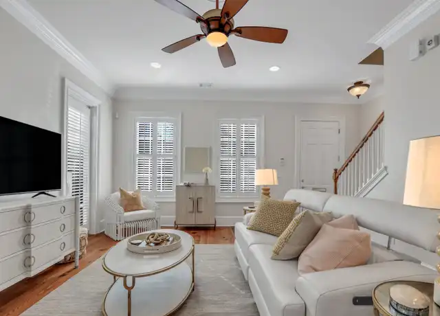 Property at 404 E McDonough St, Savannah, GA, 31401, 3 beds, 2.5 baths, [object Object]