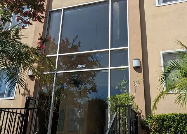 Property at 1541 N Formosa Ave Unit 05, Los Angeles, CA, 90046, 2 beds, 1.5 baths, [object Object]