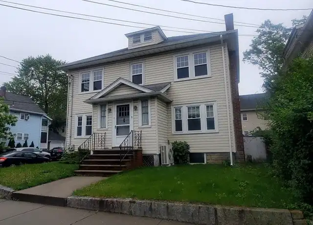 Property at 7 Whitney St Unit 7, Watertown, MA, 02472, 3 beds, 1 bath, [object Object]