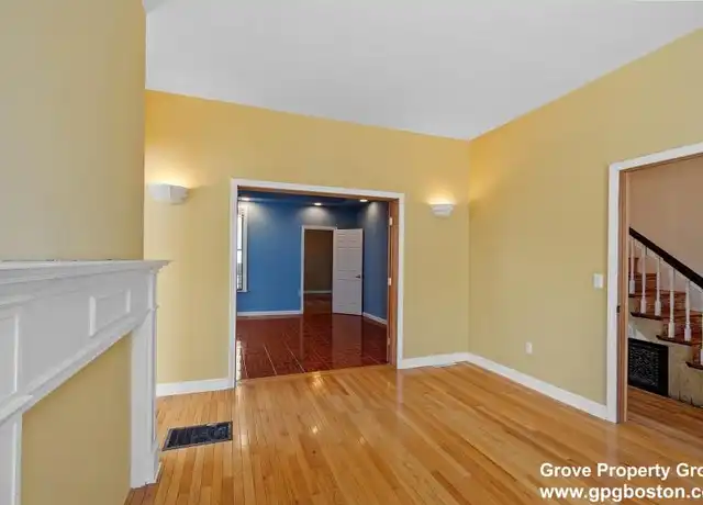 Property at 195 Dorchester St, South Boston, MA, 02127, 1 bed, 1 bath, [object Object]