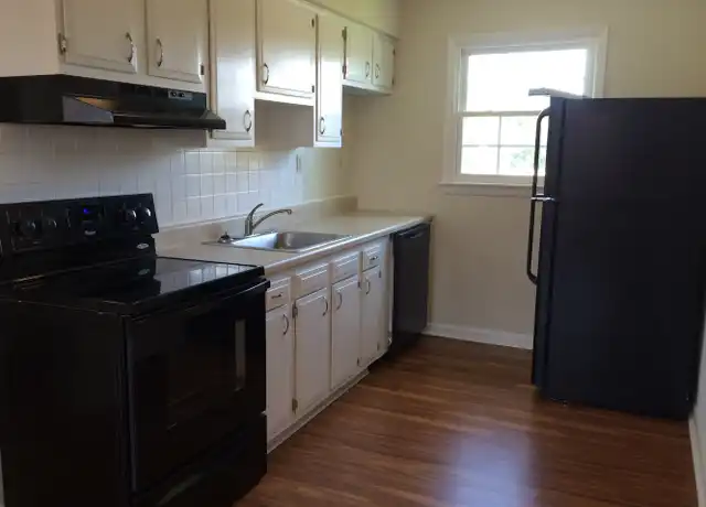 Property at 840 Little Bay Ave Unit 6, Norfolk, VA, 23503, 2 beds, 1 bath, [object Object]