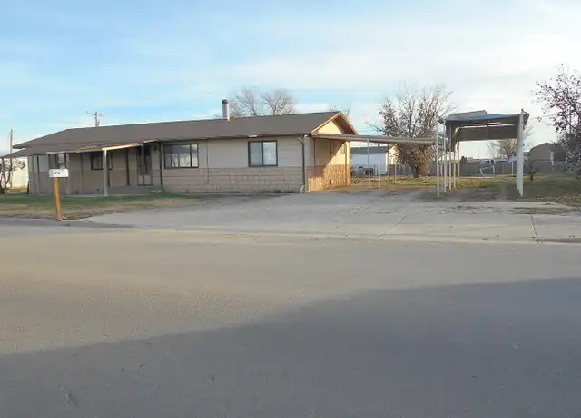 Property at 4001 W Grand Ave, Artesia, NM, 88210, 3 beds, 2 baths, [object Object]
