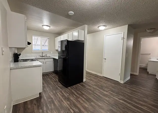 Photo of 3411 Bridgeport Way W, University Place, WA 98466