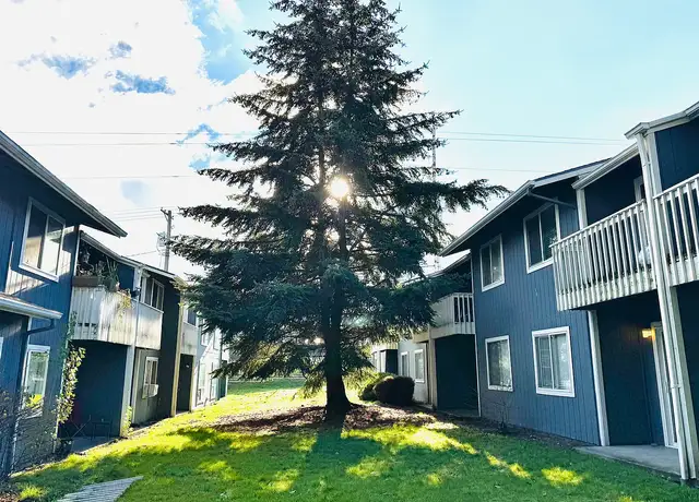 Photo of 3411 Bridgeport Way W, University Place, WA 98466