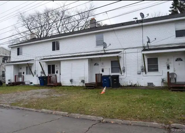 Property at 2023 Eastport St, Westland, MI, 48186, 2 beds, 1 bath, [object Object]