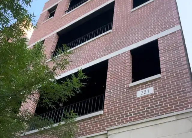 Property at 221 E 31st St #4, Chicago, IL, 60616, 2 beds, 2 baths, [object Object]