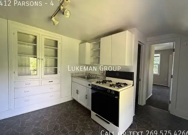 Property at 412 Parsons St Unit 4, Kalamazoo, MI, 49007, 2 beds, 1 bath, [object Object]