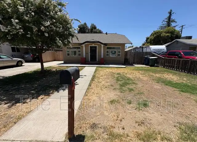 Property at 741 E Apricot Ave, Tulare, CA, 93274, 2 beds, 1 bath, [object Object]