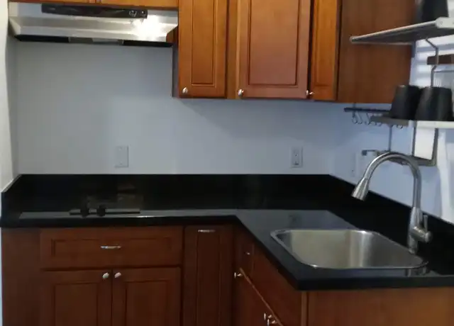 Property at 2016 Park Blvd Unit 7, Oakland, CA, 94606, 0 beds, 1 bath, [object Object]
