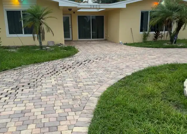 Property at 3900 SW 68th Ave, Miramar, FL, 33023, 3 beds, 2 baths, [object Object]