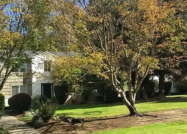 Property at Powell Gardens Apartments - 3506 SE 33rd Ave, Portland, OR, 97202, 1 bed, 1 bath, [object Object]