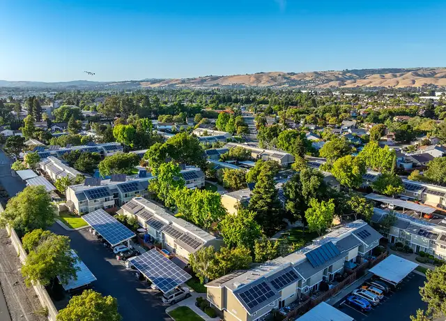 Photo of 32300 Almaden Blvd, Union City, CA 94587