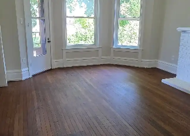 Property at 4330 N Sheridan Rd Unit 2, Chicago, IL, 60613, 2 beds, 2 baths, [object Object]