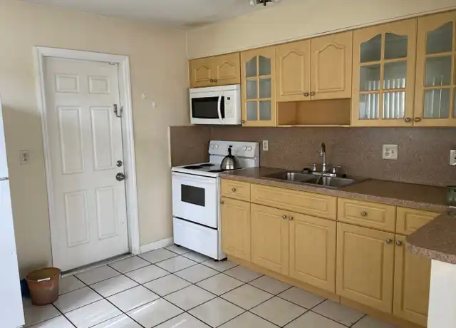 Property at 718-720 SW 7th St Unit POS, Hallandale Beach, FL, 33009, 2 beds, 1.5 baths, [object Object]