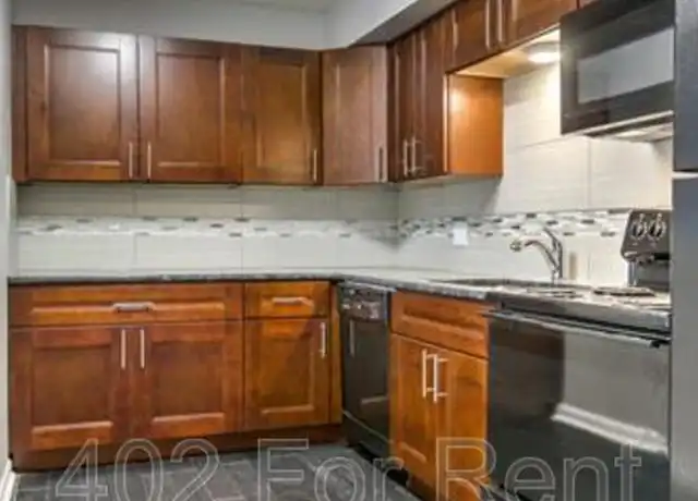 Property at 1410 N 45th St Unit 11, Omaha, NE, 68132, 1 bed, 1 bath, [object Object]