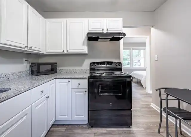 Property at 2859 Carriage Ln, Atlanta, GA, 30349, 1 bed, 1 bath, [object Object]