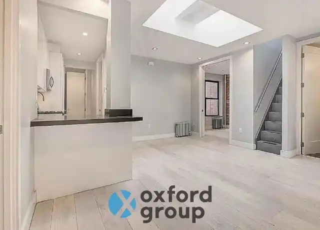 Property at 196 Stanton St, New York, NY, 10002, 5 beds, 2 baths, [object Object]
