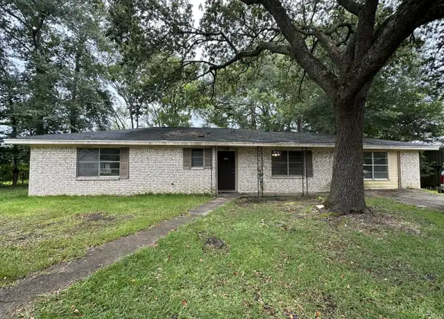 Property at 124 Seaman Dr, Silsbee, TX, 77656, 3 beds, 2 baths, [object Object]