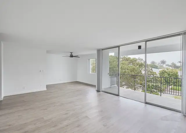 Photo of 305 San Vicente Blvd, Santa Monica, CA 90402