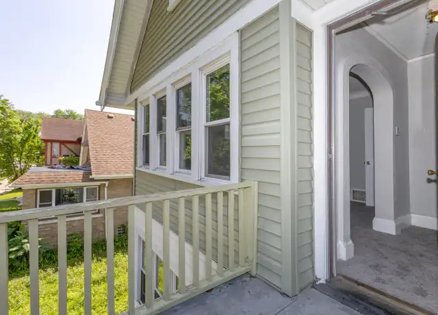 Property at 4033 N 12th St Unit 2, Milwaukee, WI, 53209, 2 beds, 1 bath, [object Object]