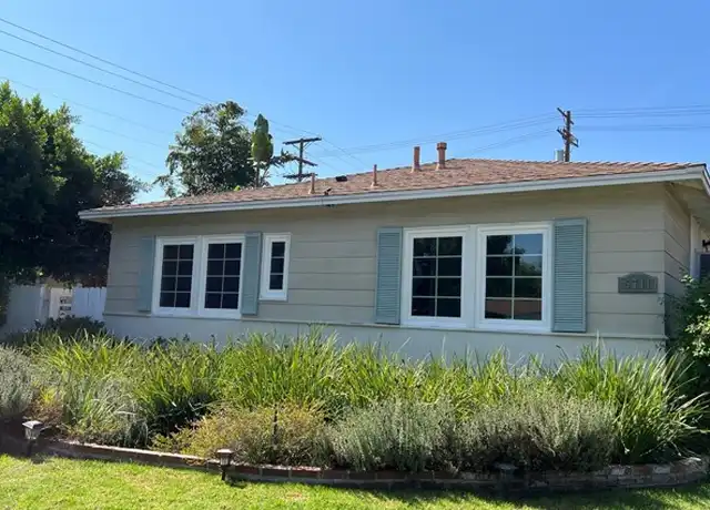 Property at 5713 Woodman Ave, Valley Glen, CA, 91401, 2 beds, 1 bath, [object Object]