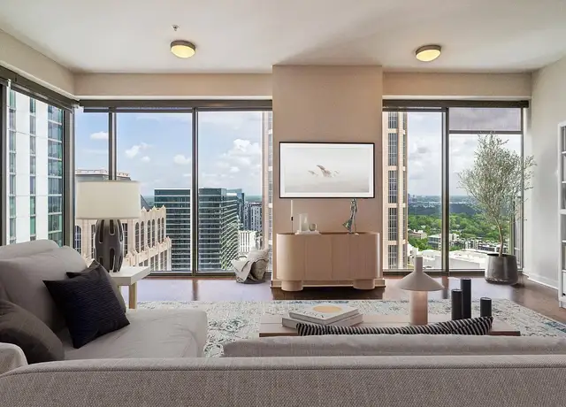 Photo of 1163 W Peachtree St NE, Atlanta, GA 30309