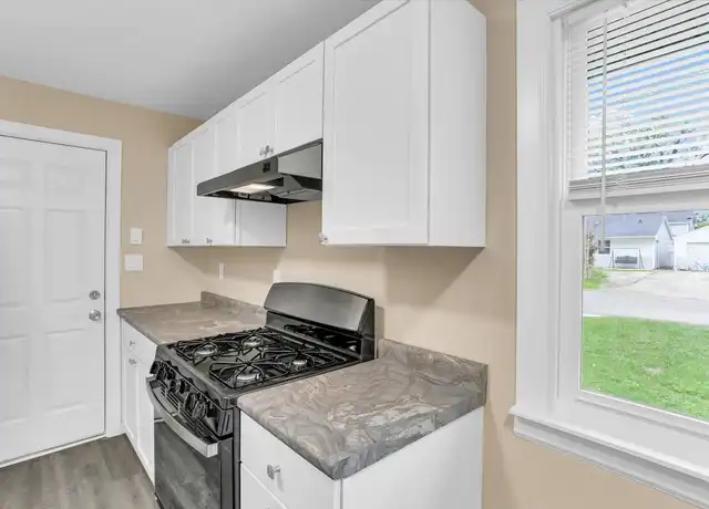Property at 1309 Hedge Rd, Champaign, IL, 61821, 2 beds, 1 bath, [object Object]