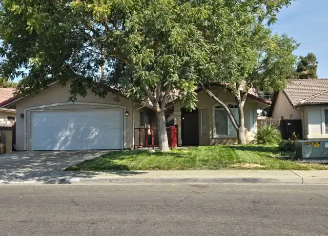 Property at 948 W Ambassador Dr, Hanford, CA, 93230, 3 beds, 2 baths, [object Object]